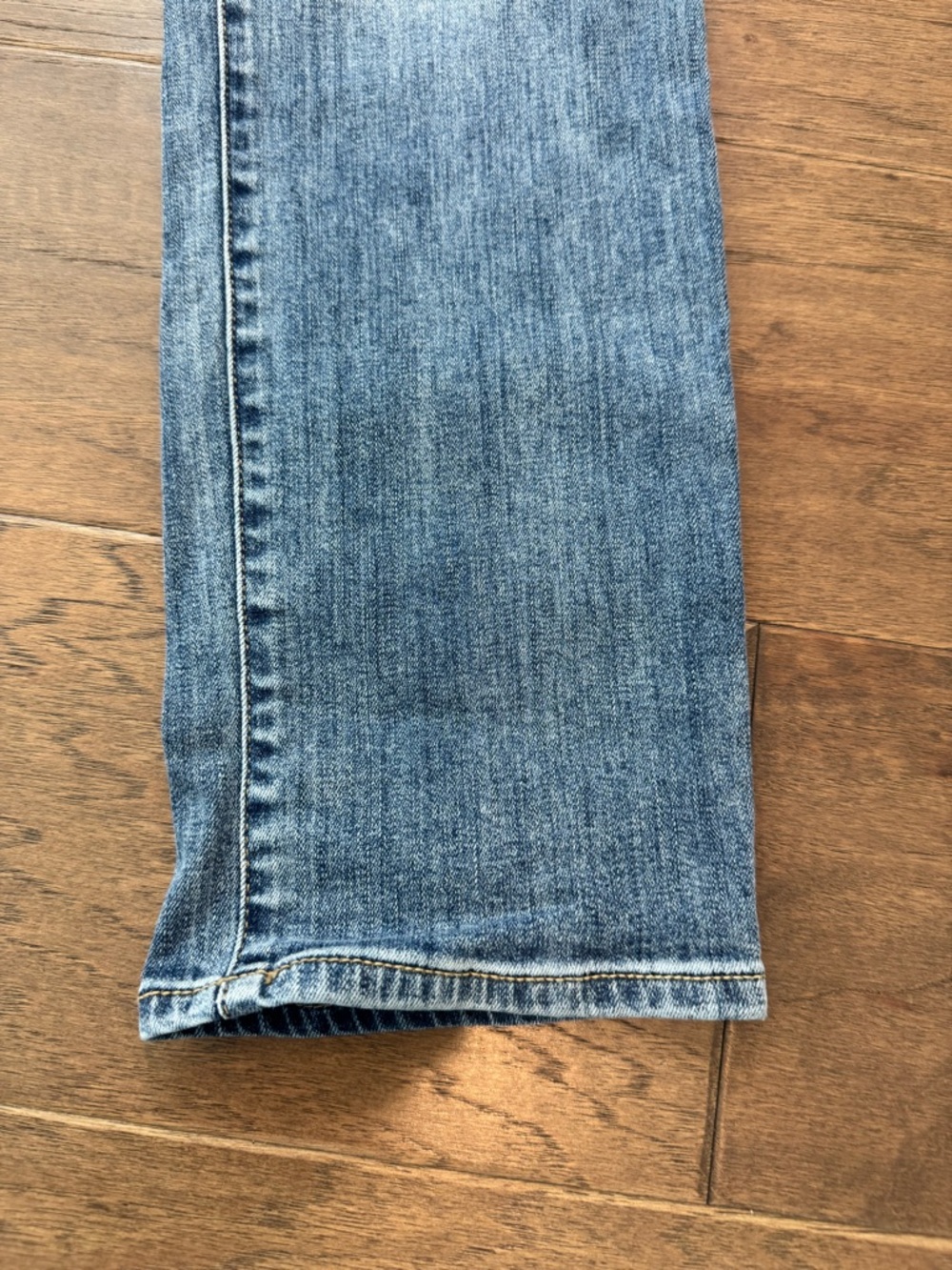 Kut from the Kloth Katy Boyfriend Straight Leg Jeans - Light Blue Wash - Picture 3 of 13